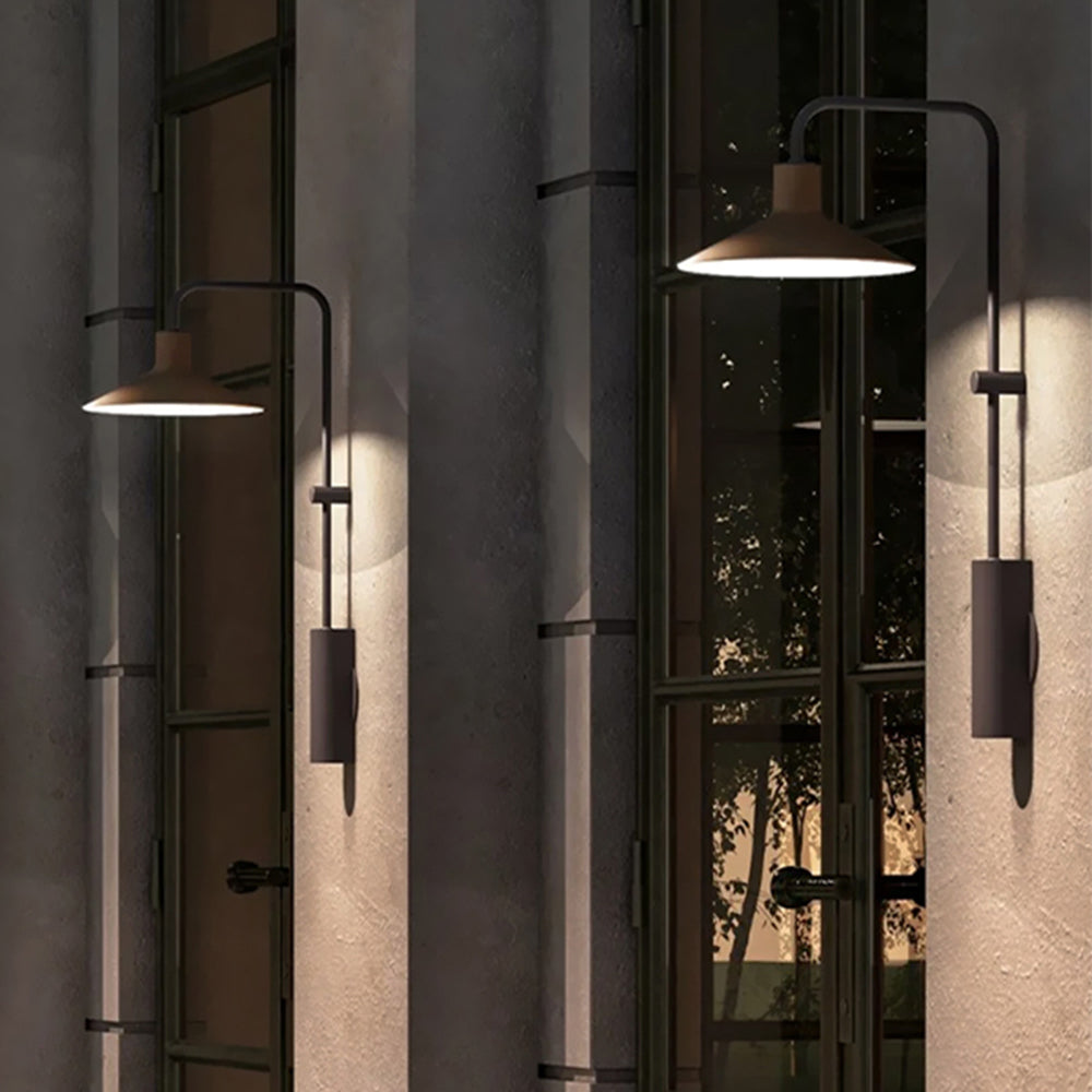 Moderne Außenwandleuchte Carins im minimalistischen Design