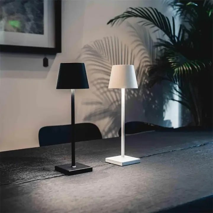 Moderne Kabellose LED Tisch und Schreibtischlampe