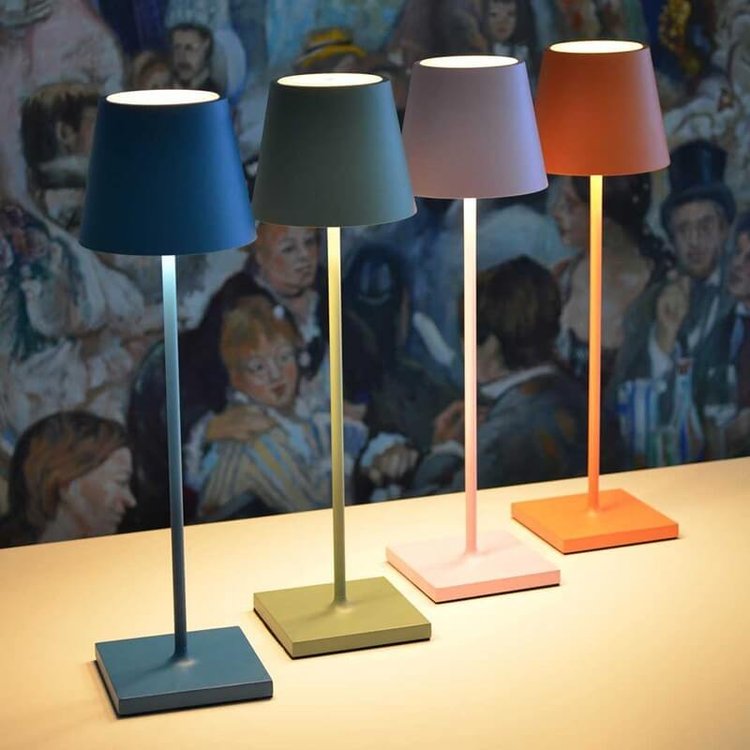 Moderne Kabellose LED Tisch und Schreibtischlampe