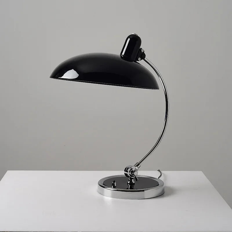 Skandinavische LED Schreibtisch und Tischleuchte
